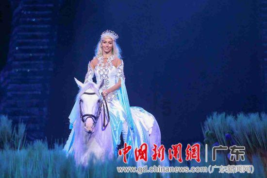 云南镇雄发生山体滑坡，专业救援力量已到场开展救援